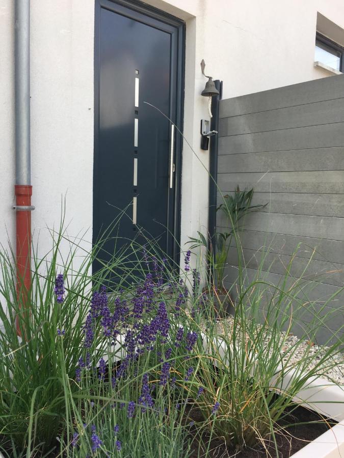 Apartment Confort Avec Commodites Espace Repas Wifi Parking *